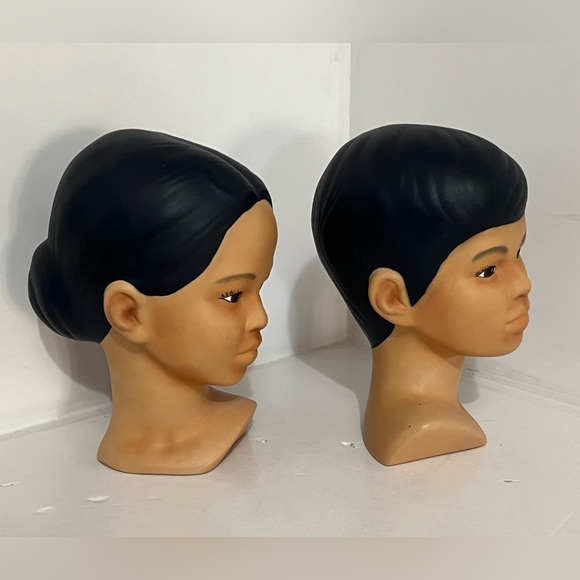 Vintage Pair of Polynesian Chalk-ware Busts - Picture 3 of 13